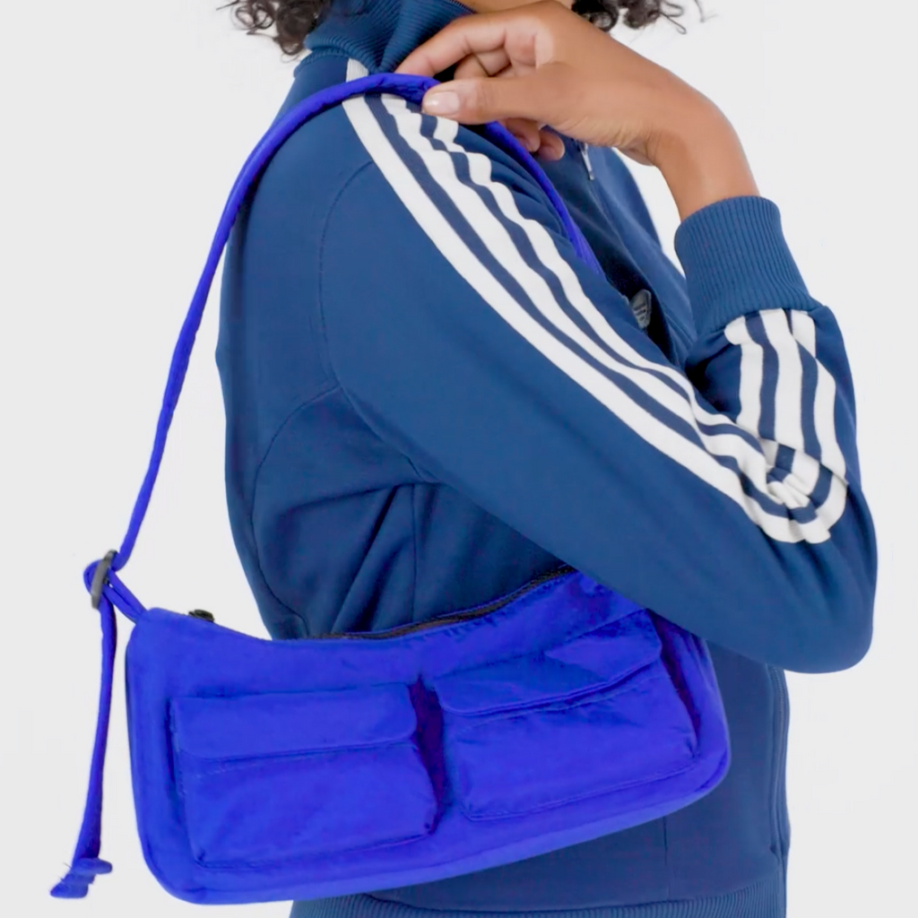 baggu cargo shoulder bag in lapis blue